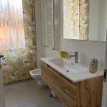 Comfort & Le בית הארחה