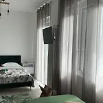 Comfort & Le בית הארחה 3*