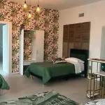 בית הארחה Comfort & Le 3*